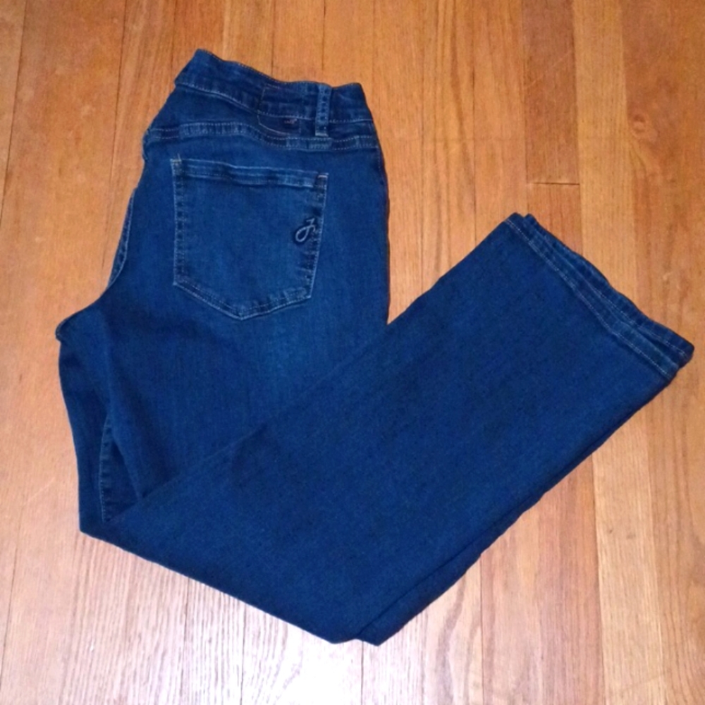 JAG jeans midrise boot leg sz. 14R Dark wash.
10” rise. 29” inseam 16”waist - Picture 1 of 11